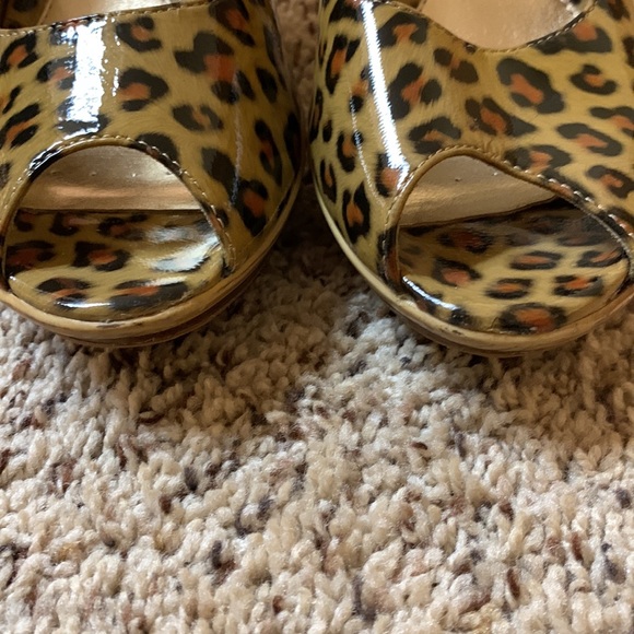 Sofft. Shoes.   Size 9. Animal print.  Excellent condition - Picture 6 of 9